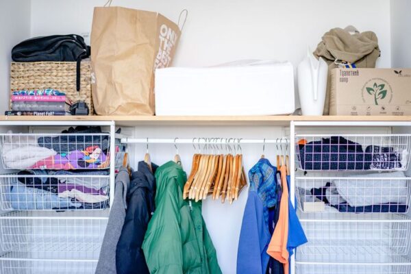 How to Store Seasonal Clothes Efficiently for Year-Round Organization
